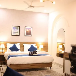 3* Hotel Gallivanto - Rohini