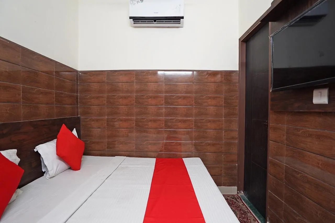 Hotel O Shri Sai Guest House Delhi   Delhi (National Capital Territory of India)
