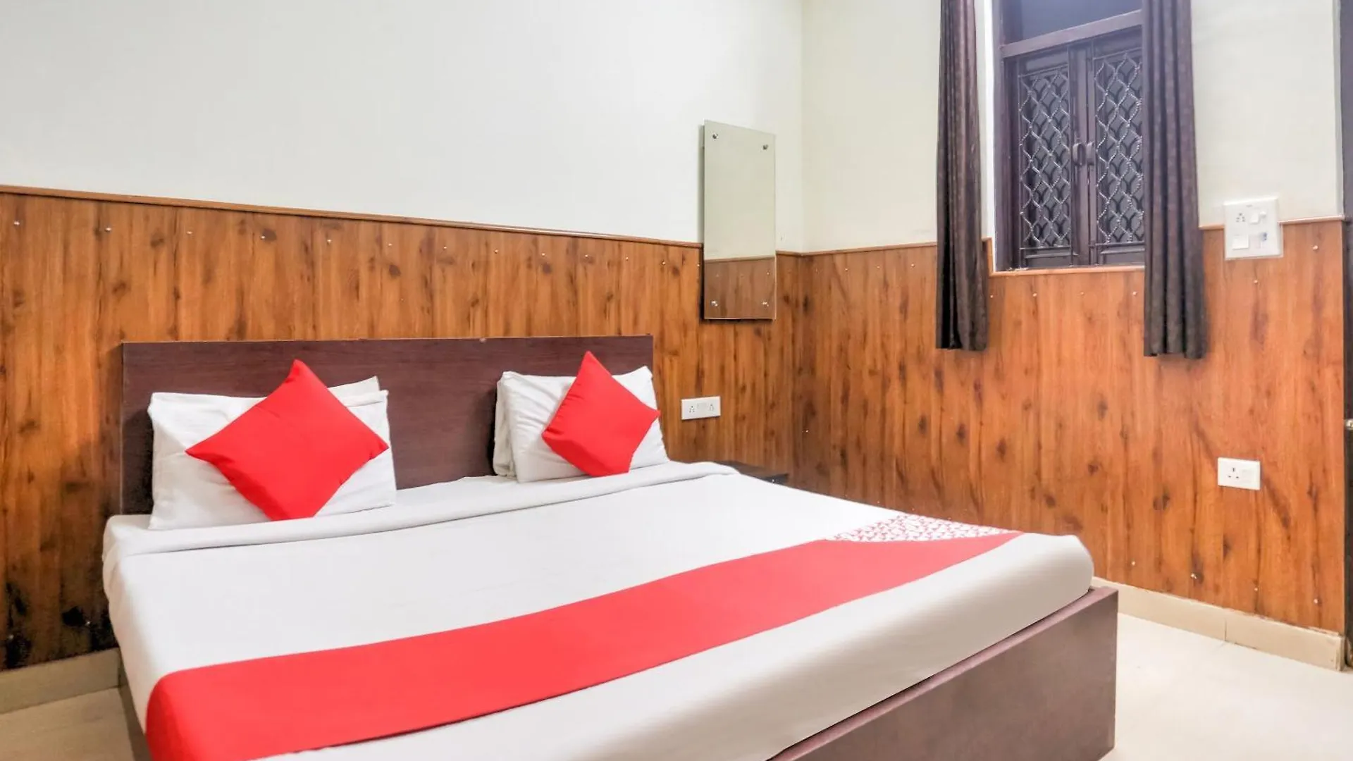 Hotel O Shri Sai Guest House Delhi