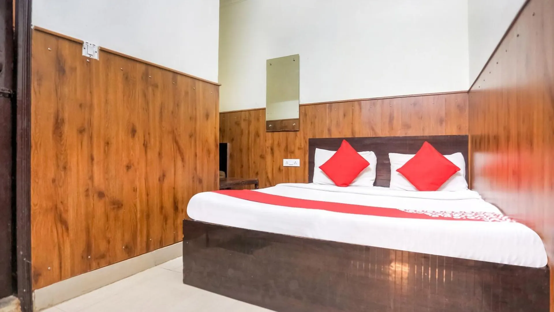 Hotel O Shri Sai Guest House Delhi  India