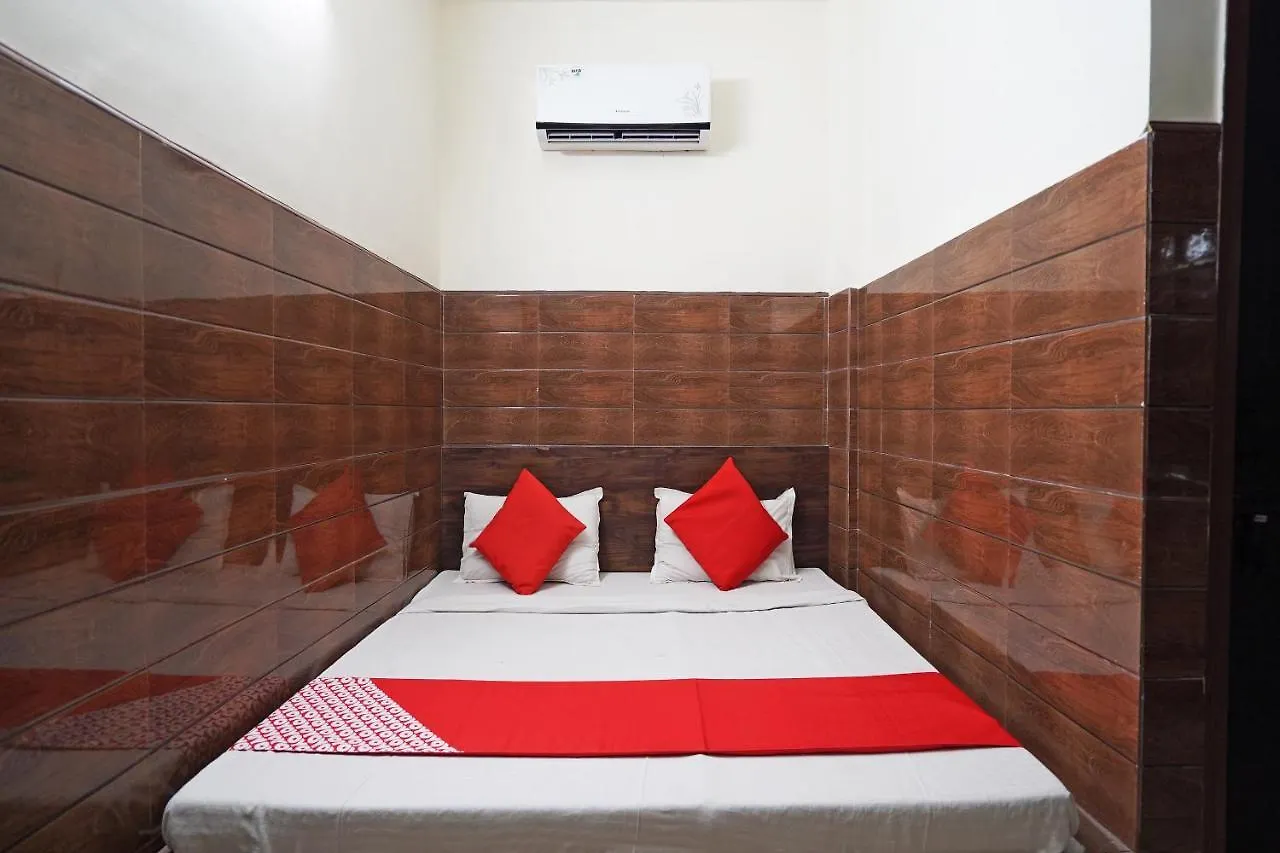Hotel O Shri Sai Guest House Delhi  3*, Delhi (National Capital Territory of India) India